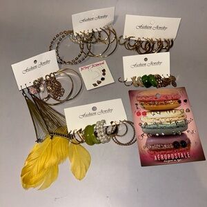 New Bundle of fashion earrings